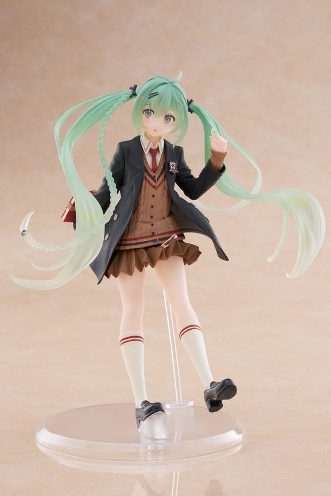 Figurine Hatsune Miku Fashion Preppy Ver. 18 cm par Taito, style preppy