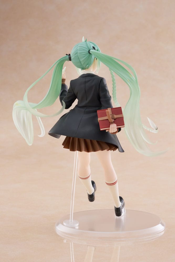 Figurine Hatsune Miku Fashion Preppy Ver. 18 cm par Taito, style preppy
